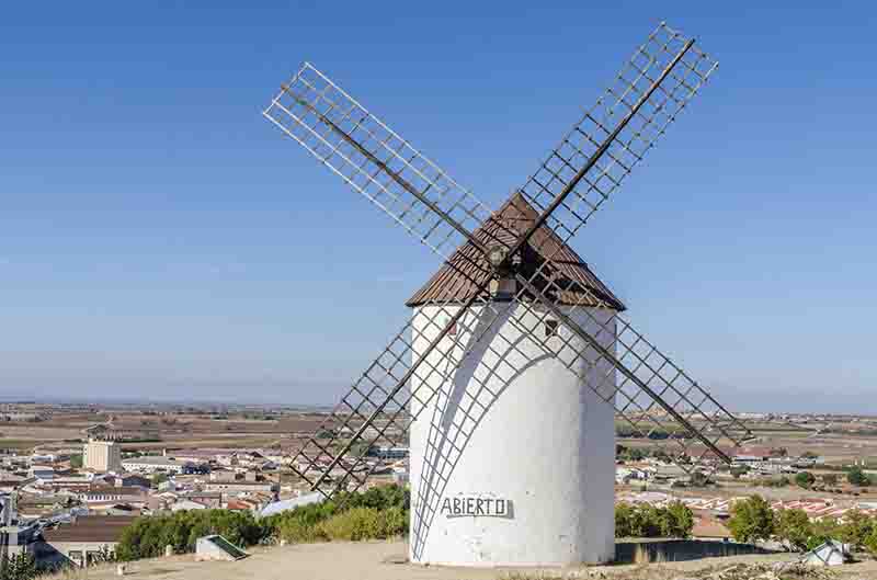 Cuenca - Mota del Cuervo 21 - molinos de viento.jpg